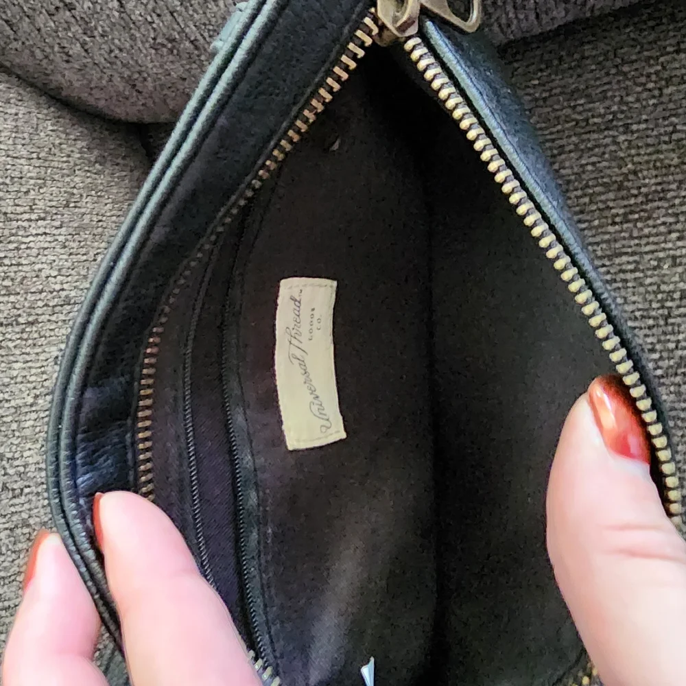 Purse - Picture 3 of 7
